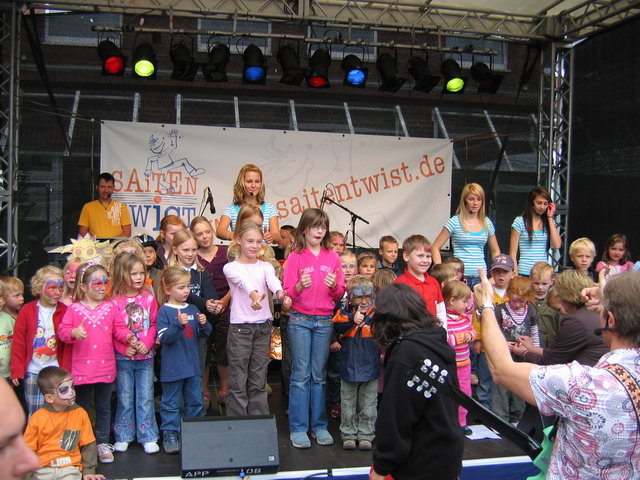 gal/2007/2007 Ruettenscheider Kinderfest/2007 Saitentwist Ruettenscheider Kinderfest 1.9. 373.jpg